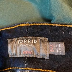 TORRID 14R Jeggings never worn